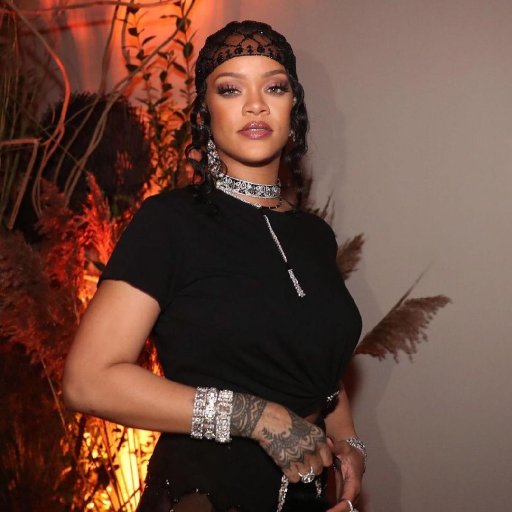 Rihanna на MET Gala 2021. 08