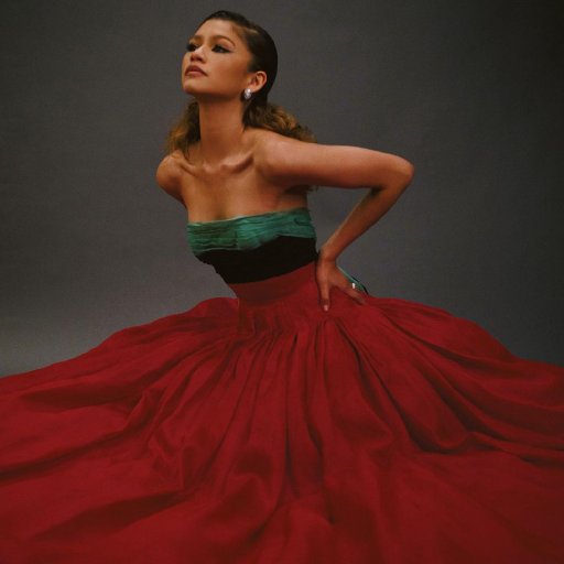 Zendaya для Valentino. 2022. 07