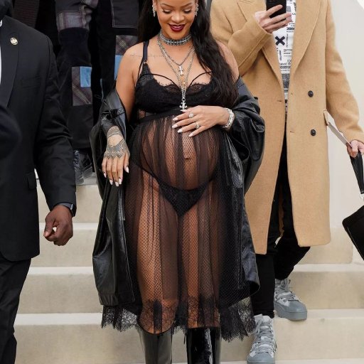 Rihanna в Париже. 2022. 10