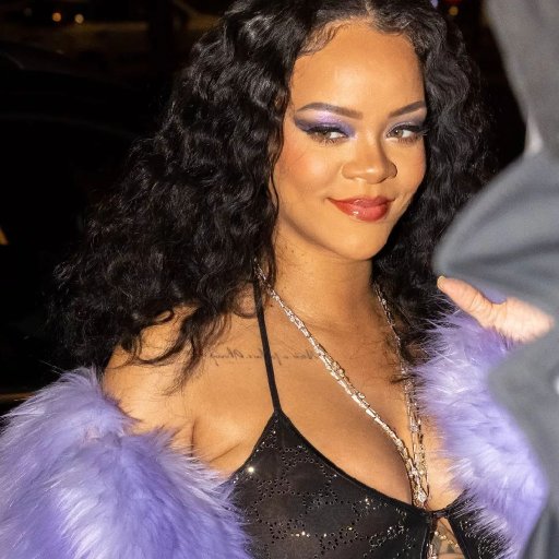 Rihanna в Париже. 2022. 41