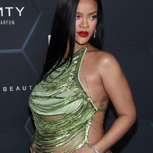 Rihanna в Париже. 2022. 64