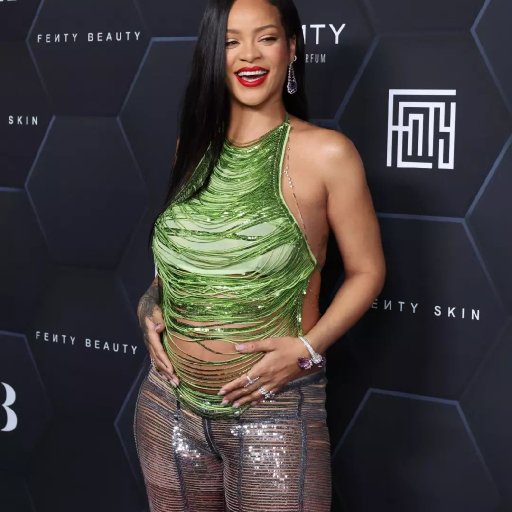 Rihanna в Париже. 2022. 65