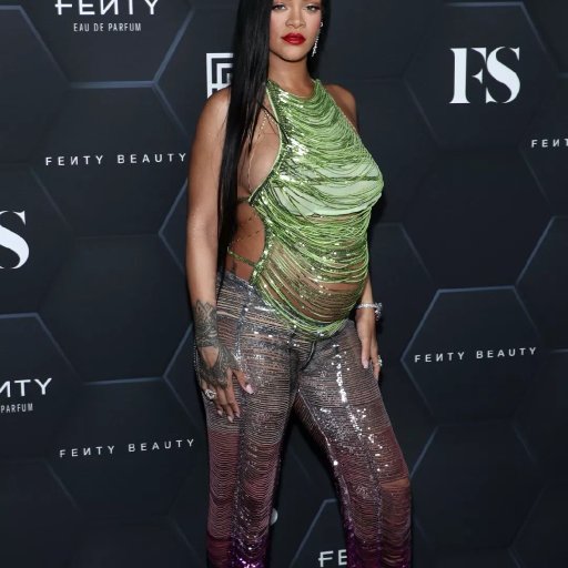 Rihanna в Париже. 2022. 70