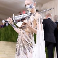 Grimes на MET Gala. 17.09.2021. 02