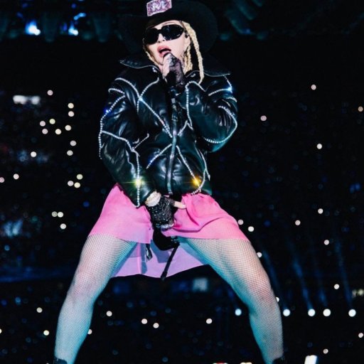 Мадонна и Malum на концерте Медельине 2.04.2022. 04