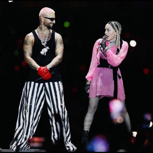 Мадонна и Malum на концерте Медельине 2.04.2022. 08
