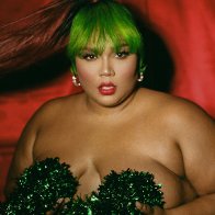 Lizzo как мисс Гринч на Рождество. 2021. 03