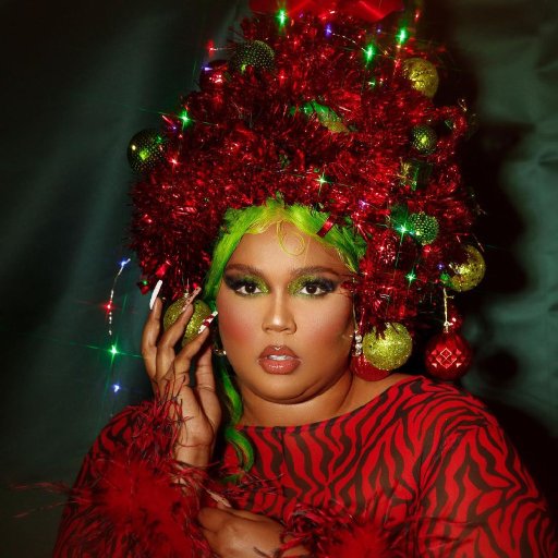 Lizzo как мисс Гринч на Рождество. 2021. 12