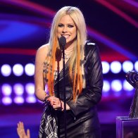 Avril Lavigne на iHeartRasio. 2022. 01
