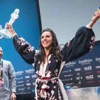 jamala-show-biz.by-win-eurovision-2016-08