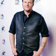 Blake-Shelton-2016-02