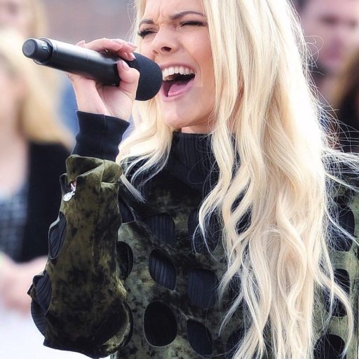 Louisa-Johnson-2016-perfomance-08