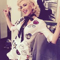 gwen-stefani-2015-275_n