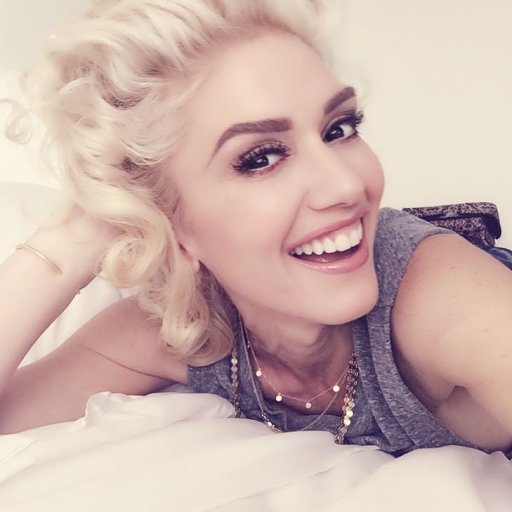 gwen-stefani-2016-329_n