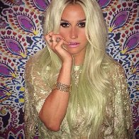 kesha-2017-rainbow-show-biz.by-03