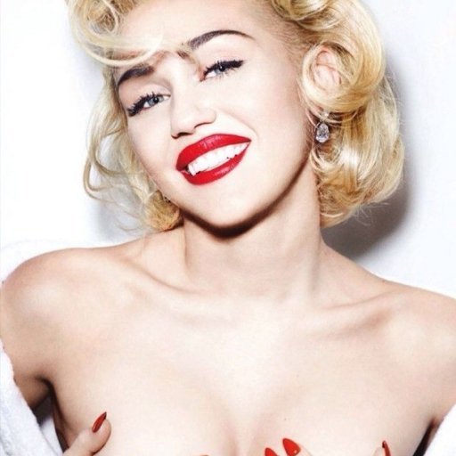 miley-cyrus-2015-erotic-18