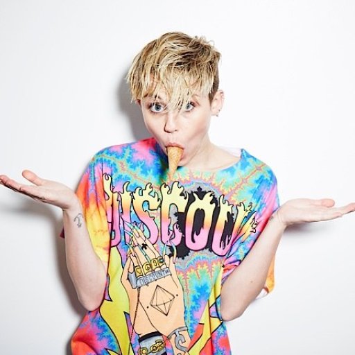 miley-cyrus-2015-HerDeadPetz-07