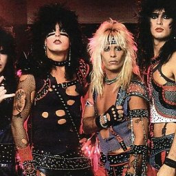 M&ouml;tley Cr&uuml;e