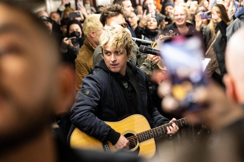 Green Day subway 3.jpg