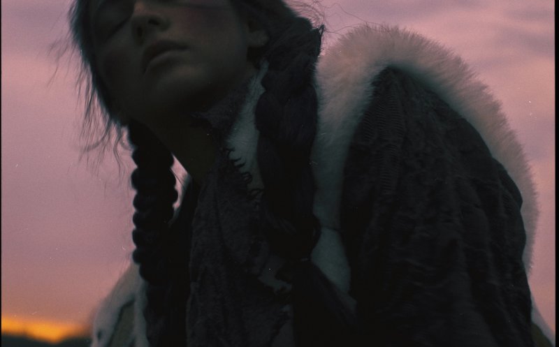 Держи меня земля